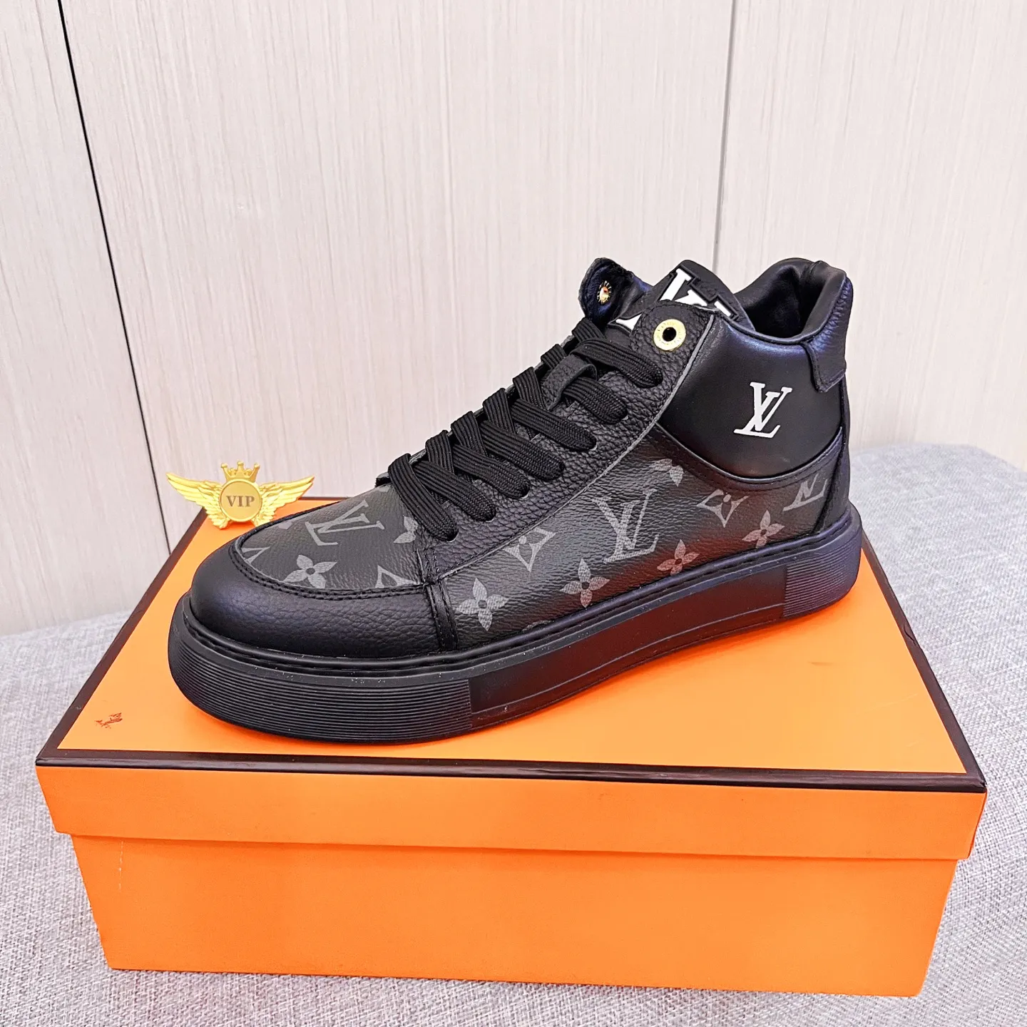 Men's Men's Shoes Men's Shoes 💰 460 Men's Men's Shoes 💰 [ LV ] 🔥 Louis Vuitton Men's high-end brand official website 1:1 latest masterpiece: the upper is made of Italian imported first-layer cowhide with a comfortable and breathable lining ➕ Made of the original non-slip and wear-resistant outsole 🔥, making walking more convenient and comfortable! An exclusive new model, a stunning work, a beautiful 1:1 replica [color] compared to the official quality! Create a fashionable personality to set off your uniqueness! A must-have for trendy men! Classic 🔥Size: 38-44 Color: 🔥 2⃣️colors available🔥.